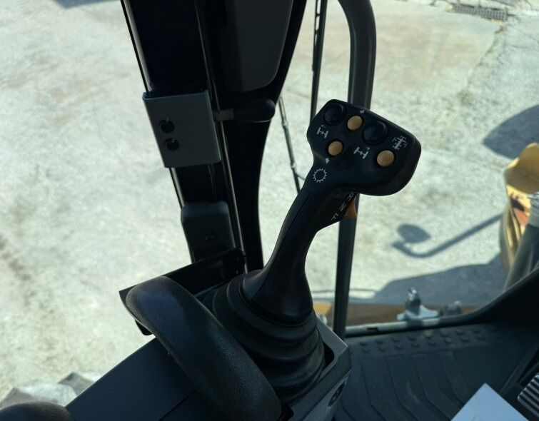 CATERPILLAR  12M3 AWD ***REGISTERED***